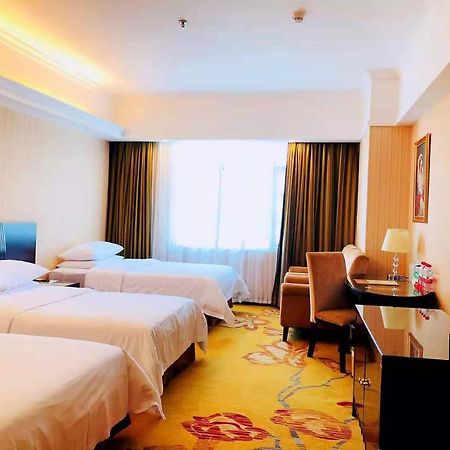 Vienna Hotel Baoan Liutang Xin'an  Экстерьер фото