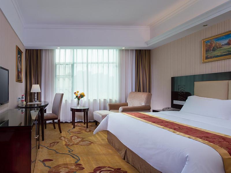 Vienna Hotel Baoan Liutang Xin'an  Экстерьер фото